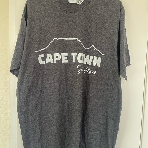 Nwt graphic grey Tshirt XL - Picture 5 of 7